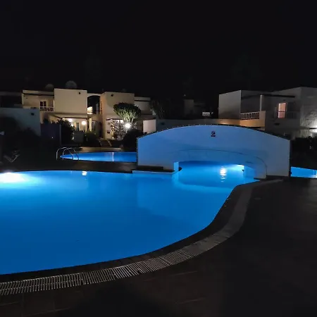 Red Hibiscus Irent Fuerteventura 科拉雷侯