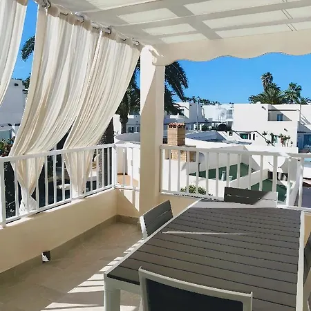 Red Hibiscus Irent Fuerteventura